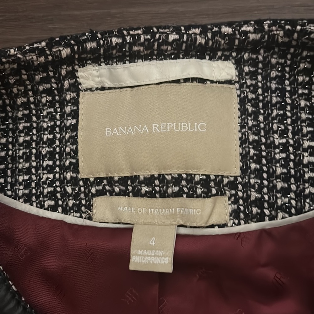 Banana Republic Women’s Tweed & Faux Leather Trim Blazer - Size 4 - Picture 3 of 5